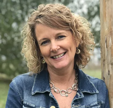 Julie Blucker